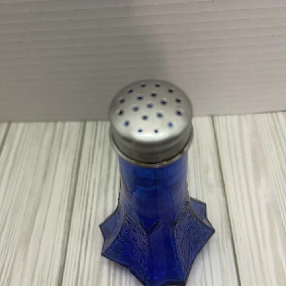 Vintage 1970’s Reproduction Mayfair Open Rose Patterned Cobalt Blue Shaker